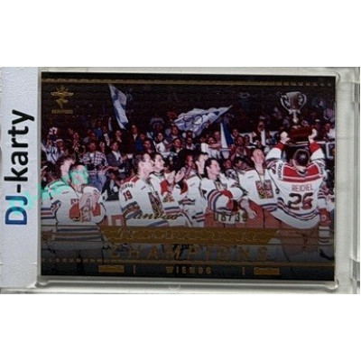 2025/26 Real Cards serie 1 Collectors Edition #MCH-30 část týmu s pohárem Memories of the Champions Wien 96 Canvas Gold xx/30