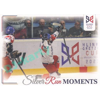 2023/24 Legendary Cards Hlinka Gretzky Cup Young Lions #SRM-05 Gólová radost Matěje Kubiesy proti USA Silver Run Moments