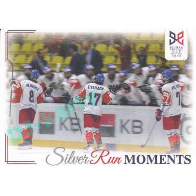 2023/24 Legendary Cards Hlinka Gretzky Cup Young Lions #SRM-09 Titlbach proti USA bral 2 góly a asistenci Silver Run Moments