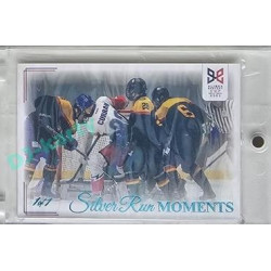 2023/24 Legendary Cards Hlinka Gretzky Cup Young Lions #SRM-30 Curran před bránou zaměstnává Němce Silver Run Moments Ice Water 1/1