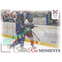 2023/24 Legendary Cards Hlinka Gretzky Cup Young Lions #SRM-31 Poslední duel skupiny proti Švédsku Silver Run Moments