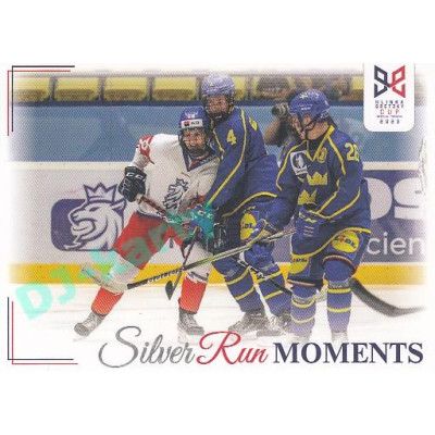 2023/24 Legendary Cards Hlinka Gretzky Cup Young Lions #SRM-35 Kos měl proti Švédům nejvyšší ice time Silver Run Moments