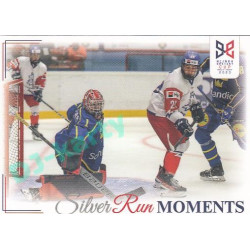 2023/24 Legendary Cards Hlinka Gretzky Cup Young Lions #SRM-37 Švédský brankář odolával českým šancím Silver Run Moments