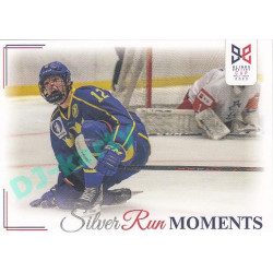 2023/24 Legendary Cards Hlinka Gretzky Cup Young Lions #SRM-39 Fermström zvyšuje na 3:0 pro Švédy Silver Run Moments