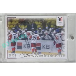 2023/24 Legendary Cards Hlinka Gretzky Cup Young Lions #SRM-09 Titlbach proti USA bral 2 góly a asistenci Silver Run Moments Rainbow xx/39