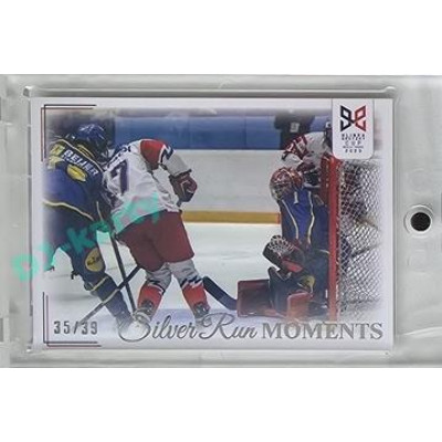 2023/24 Legendary Cards Hlinka Gretzky Cup Young Lions #SRM-33 Tittlbach v šanci před gólmanem Livem Silver Run Moments Rainbow xx/39