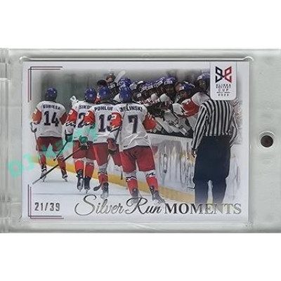2023/24 Legendary Cards Hlinka Gretzky Cup Young Lions #SRM-42 I přes porážku 2:4, Češi postupují dál Silver Run Moments Rainbow xx/39