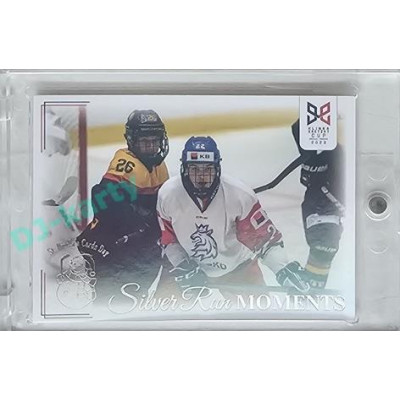 2023/24 Legendary Cards Hlinka Gretzky Cup Young Lions #SRM-27 Curran asistoval u Lislerovy trefy na 2:0 Silver Run Moments Expo
